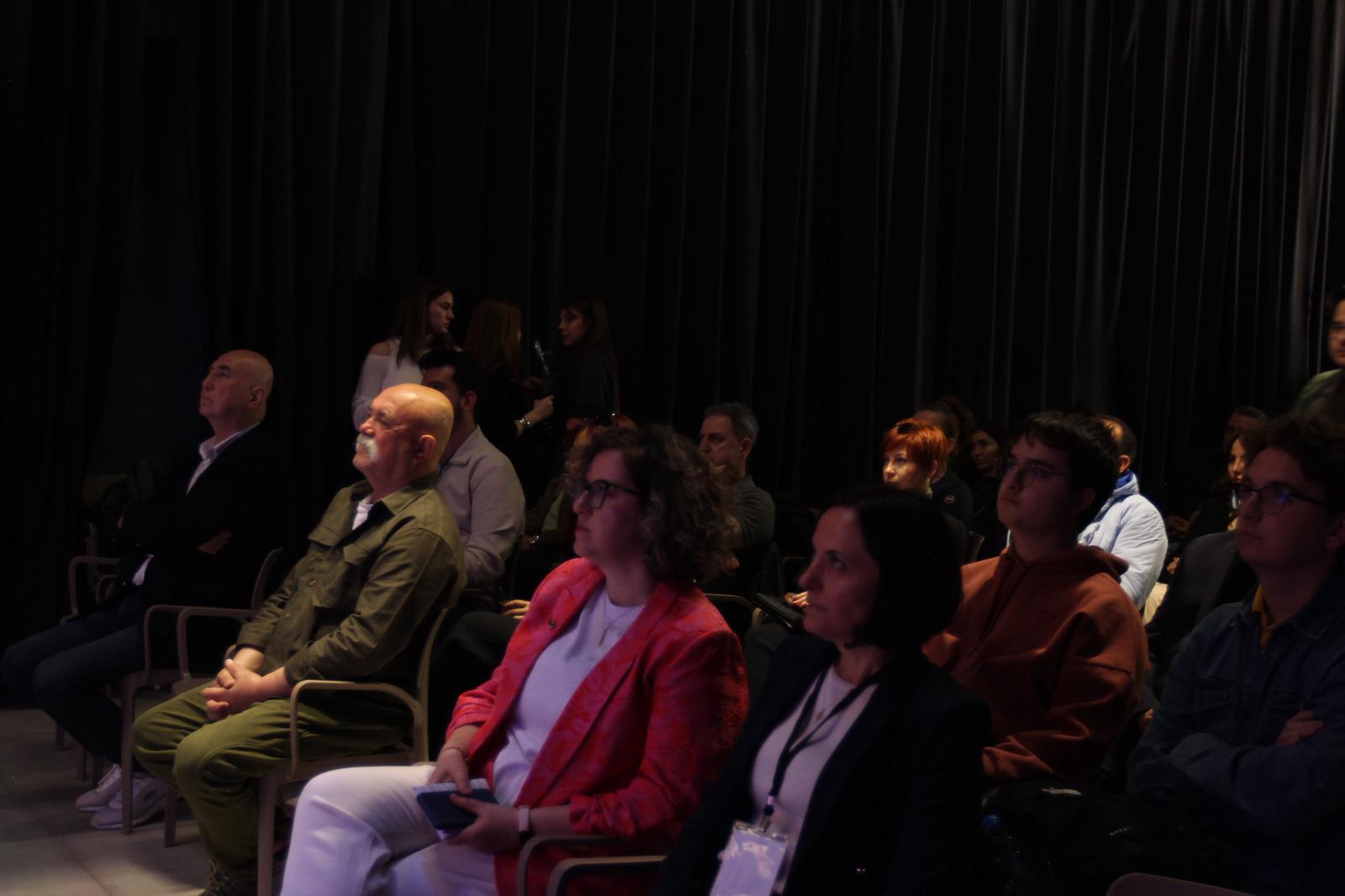 Urla'da 'geleceğin sineması' yazılıyor: Yeni sinemacılara yapay zeka eğitimi