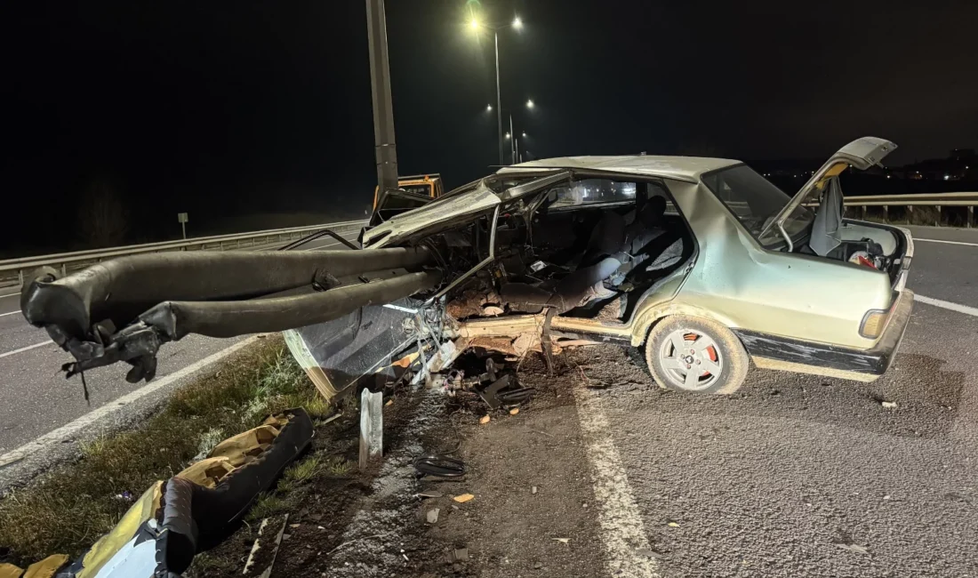 Kütahya-Afyonkarahisar kara yolunda geçtiğimiz gün meydana gelen dehşet verici kazada
