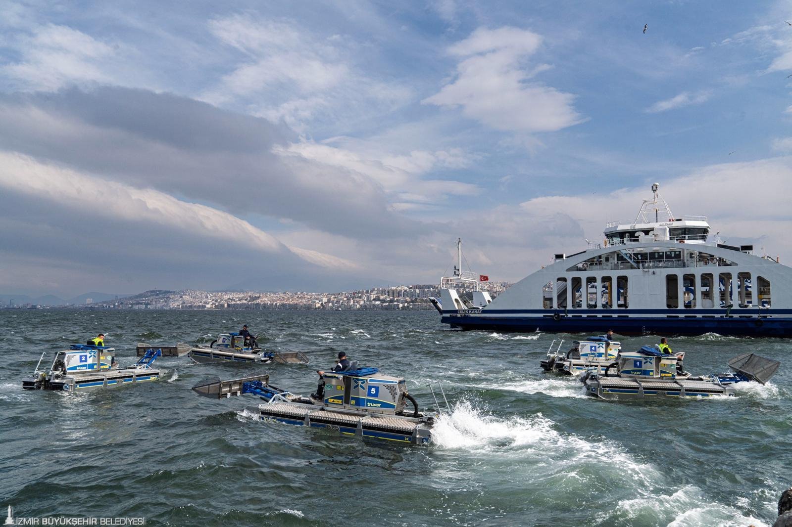 Kirlenen Gediz Körfez'i kirletip atık deposuna dönüştürüyor: Uzmanlardan çarpıcı uyarılar 9 Kirlenen Gediz Körfez'i kirletip atık deposuna dönüştürüyor: Uzmanlardan çarpıcı uyarılar