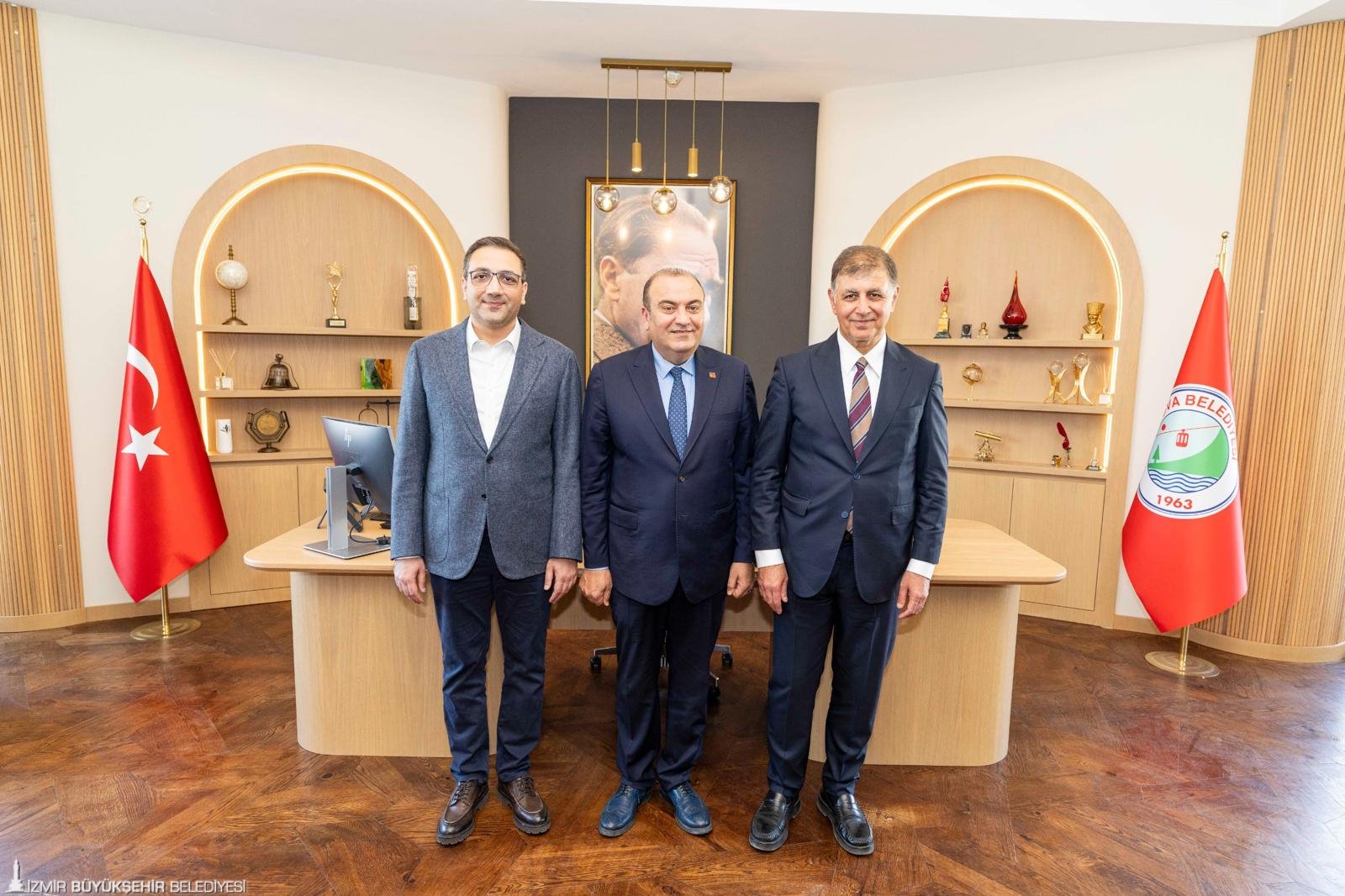 Başkan Tugay teşekkür turu için Balçova’da: 'Bir yanlışı Türkiye'ye duyurduk'