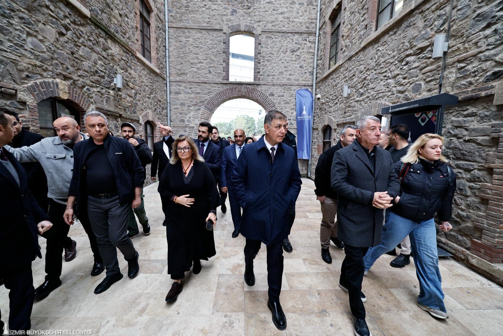Tugay’dan Lyon’da acil dönüş kararı: “Bu zorbalığa boyun eğmeyeceğiz!"