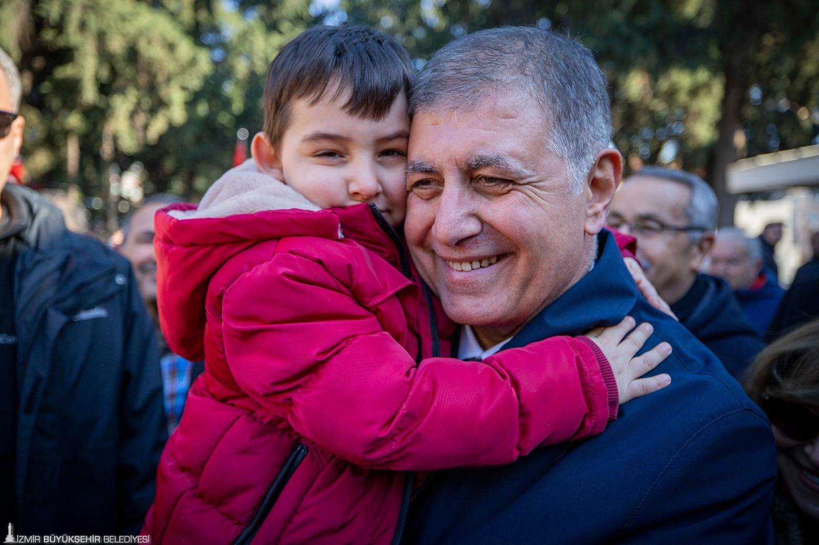 Tugay'dan 23 Nisan Çocuk Bayramı mesajı: 'En büyük gücümüz yetiştirdiğimiz nesillerdir'