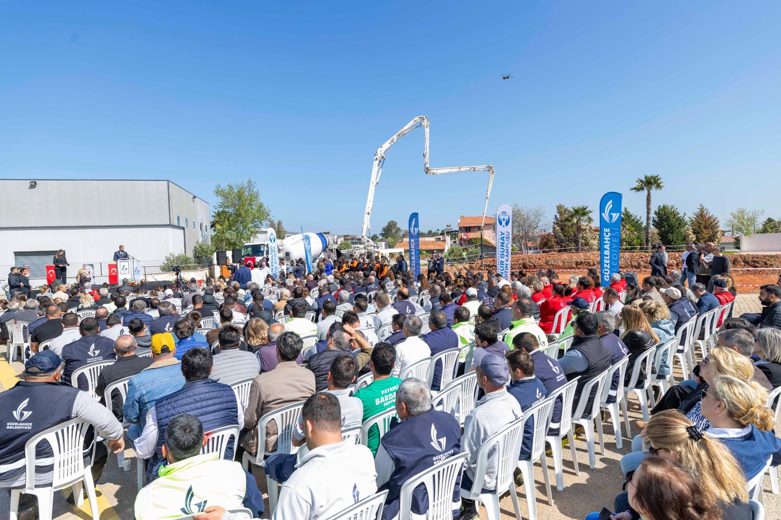 Başkan Tugay: Her zaman Güzelbahçe halkının yanında olacağım
