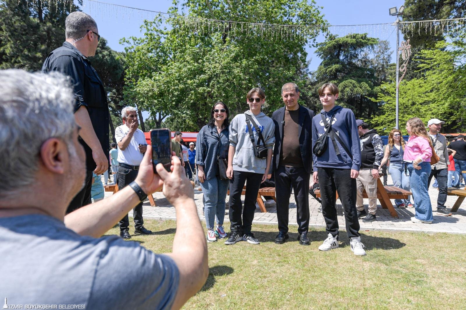 Masterchef İzmir'de: Tugay ocağın başına geçti, İzmirlilere ikramlarda bulundu