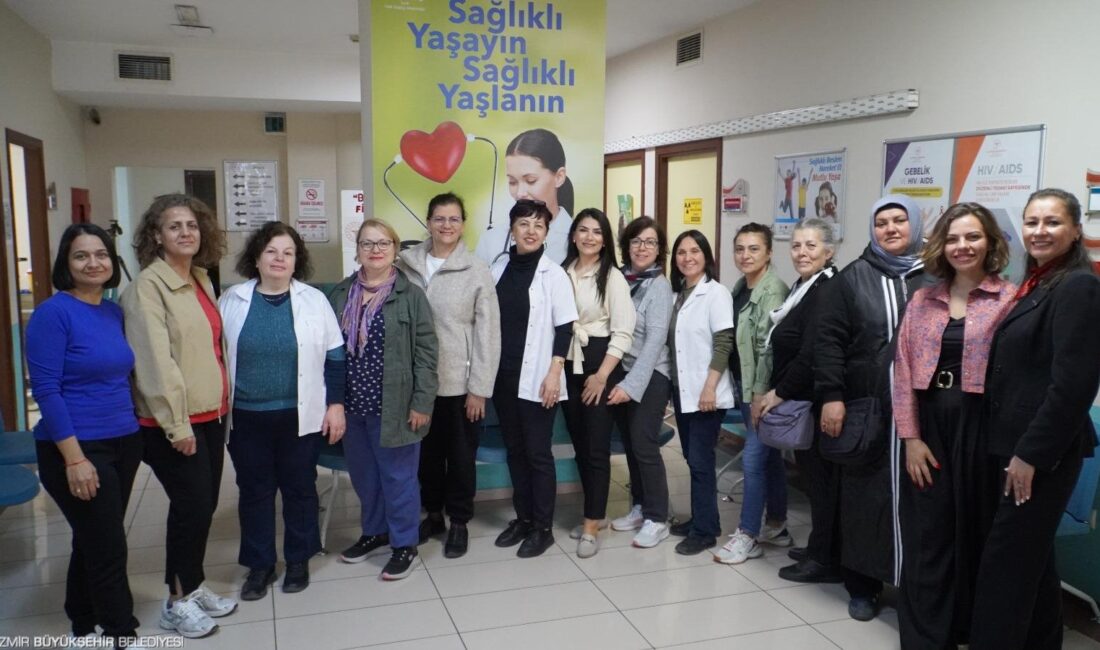 Kadın Sağlığı Atölyeleri kapsamında sağır ve kör kadınlar, refakat ve