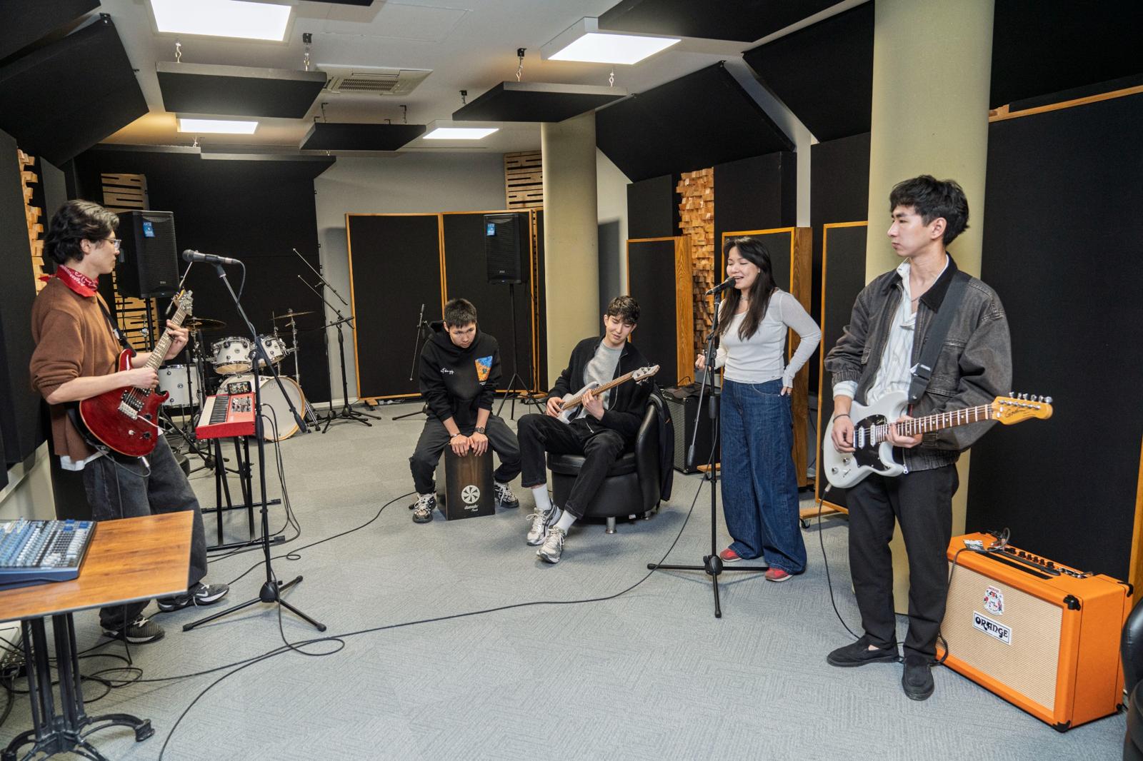 Müziğin dili sınırsız: Stüdyo Kültürpark bu kez Kazak gençleri ağırladı!