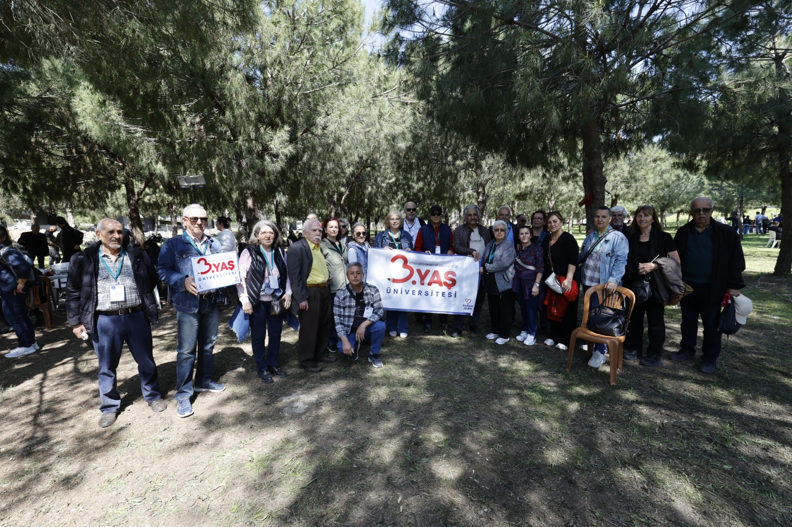 İzmir Büyükşehir Belediyesi’nin 3. Yaş Üniversitesi öğrencileri, Meslek Fabrikası binasına