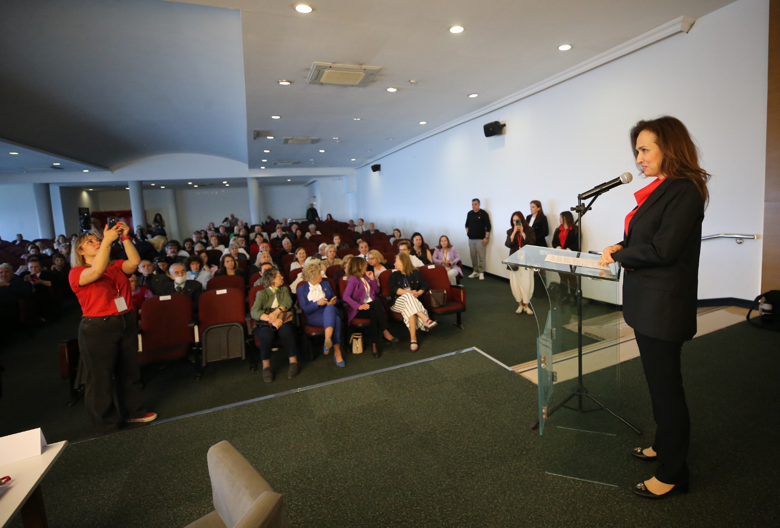 Karşıyaka’da eşitlik için ortak akıl: Kimsenin geride kalmadığı bir kent vizyonu!