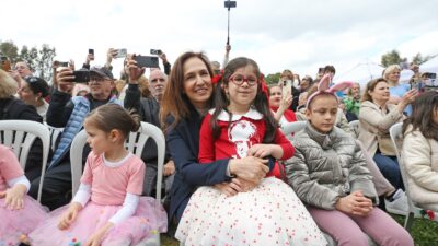 Karşıyakalı çocuklar, 23 Nisan Ulusal Egemenlik ve Çocuk Bayramı’nı muhteşem