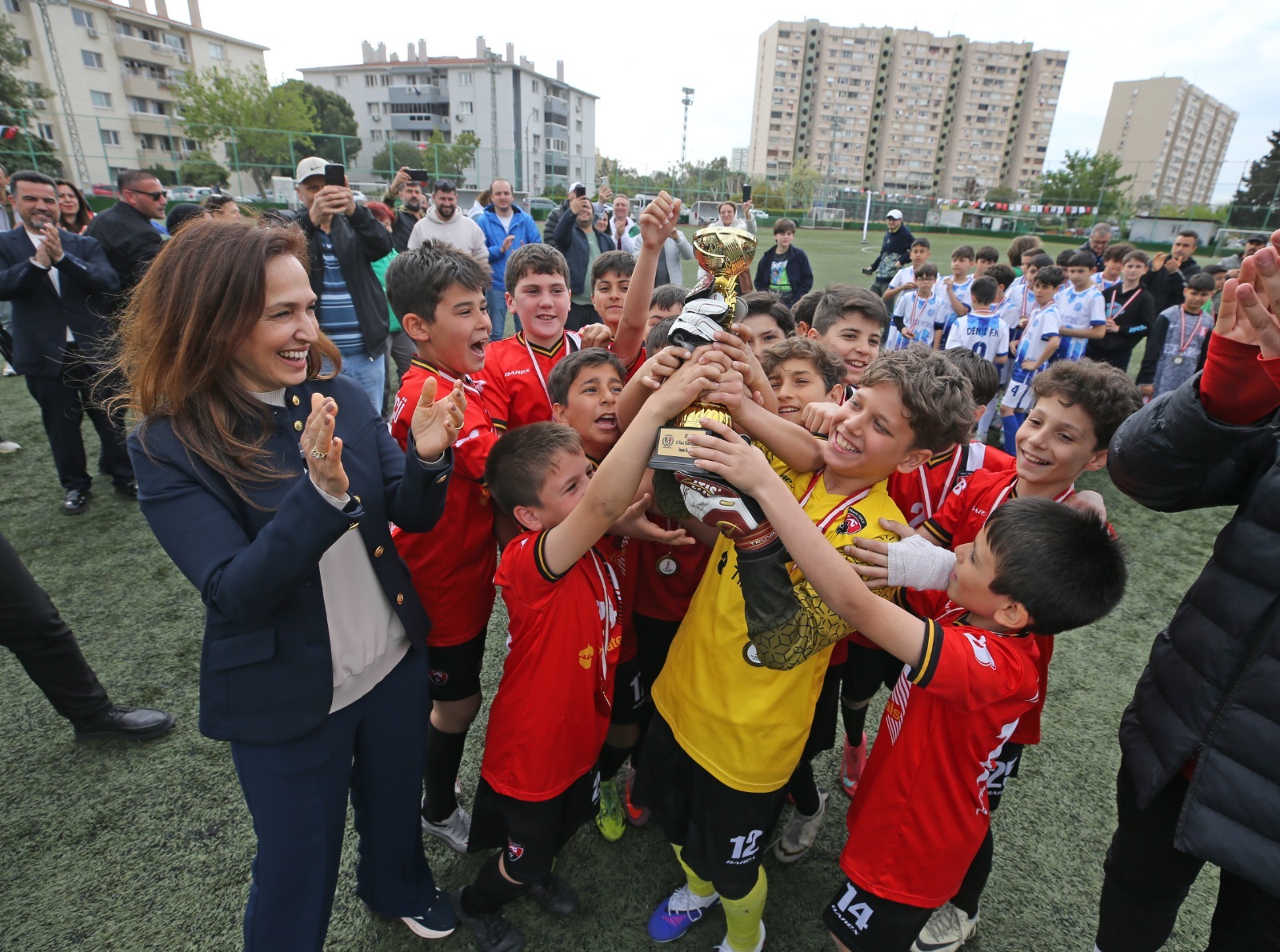 Karşıyaka’yı bayram coşkusu sardı!