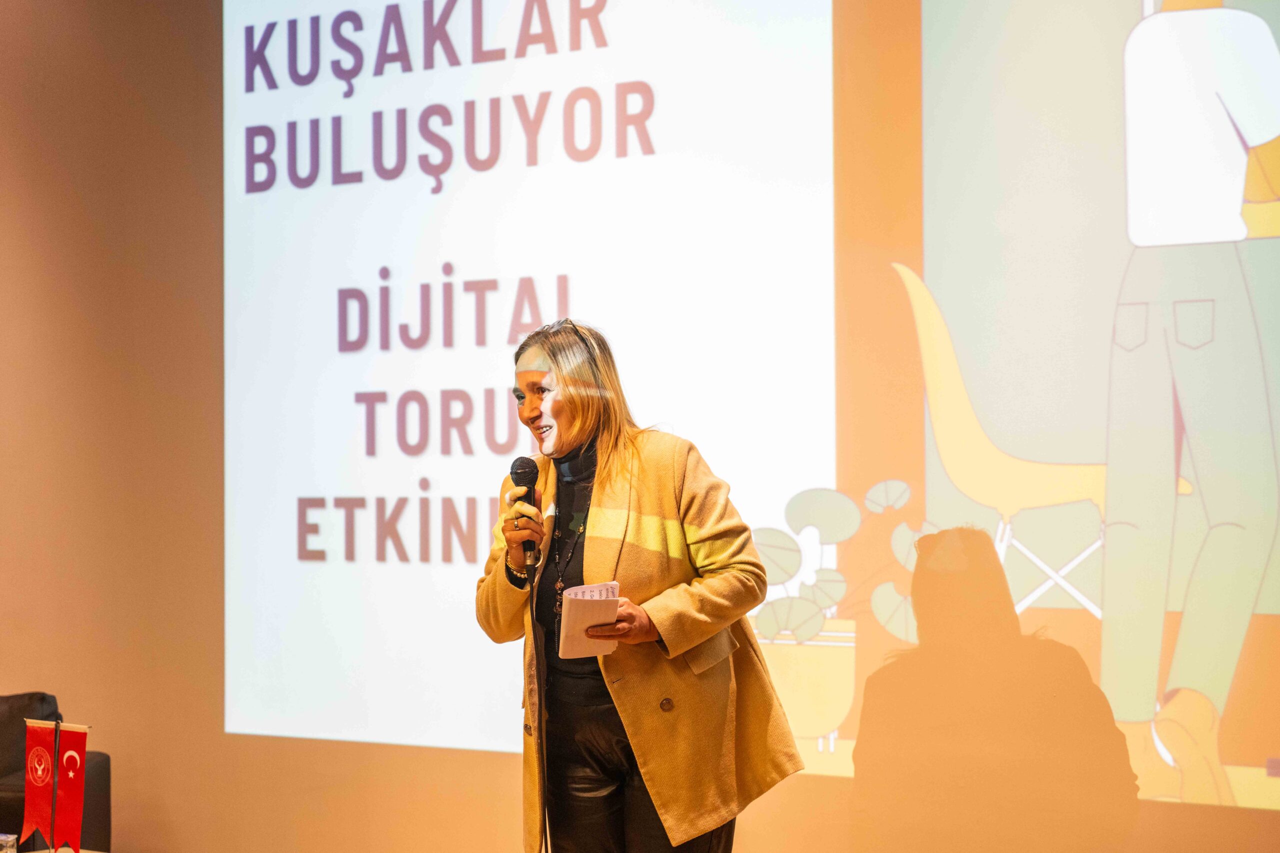 Bornova’da kuşaklar yarıştı: Akıllı telefonlar deneyimle buluştu