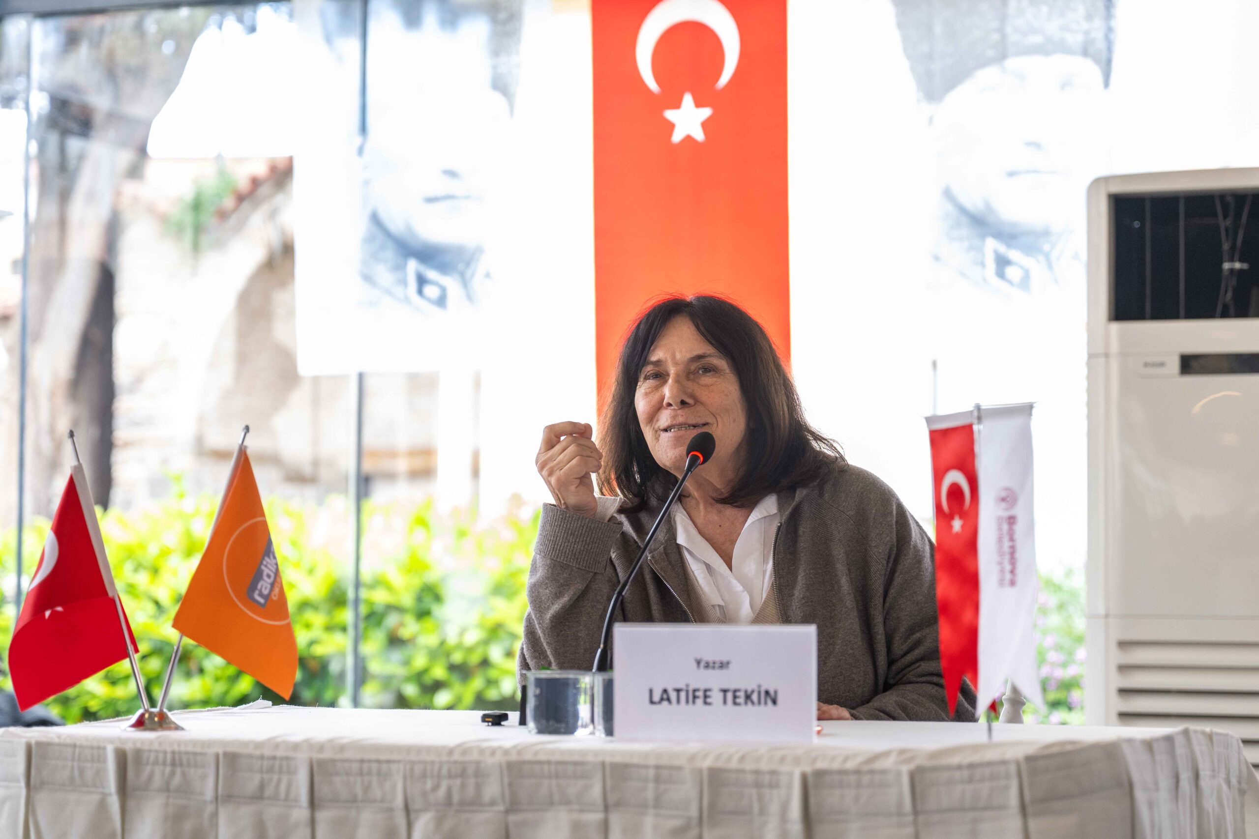 Türk edebiyatının usta kalemi Latife Tekin, Bornova Belediyesi’nin ev sahipliğinde