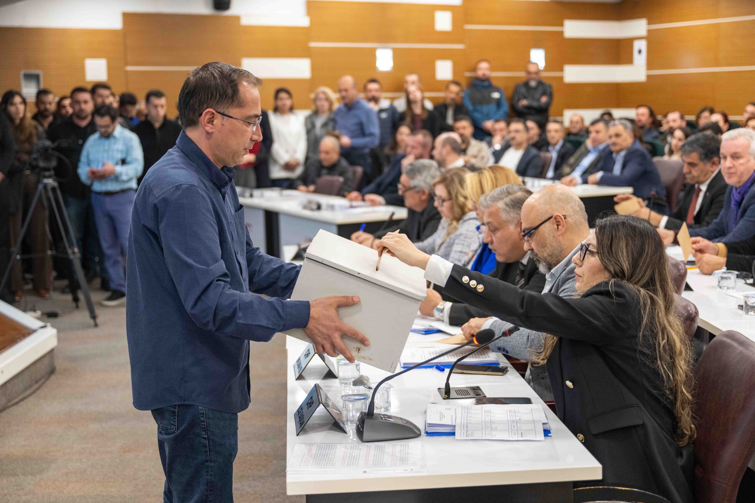 Bornova Meclisi’nde yeni dönem: 16 komisyon belirlendi, Hayvan Hakları Komisyonu kuruldu