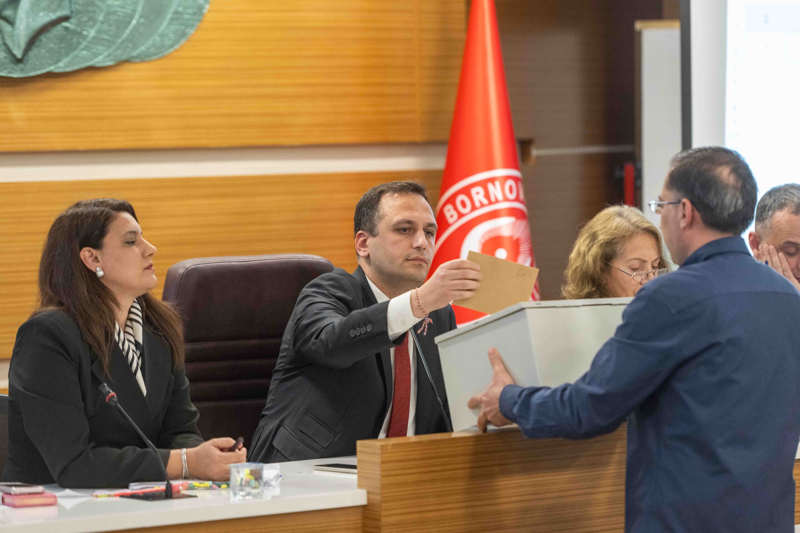 Bornova Meclisi’nde yeni dönem: 16 komisyon belirlendi, Hayvan Hakları Komisyonu kuruldu