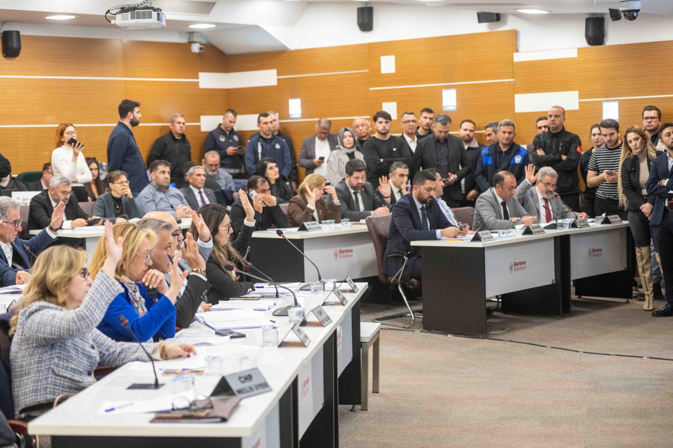 Bornova Meclisi’nde yeni dönem: 16 komisyon belirlendi, Hayvan Hakları Komisyonu kuruldu