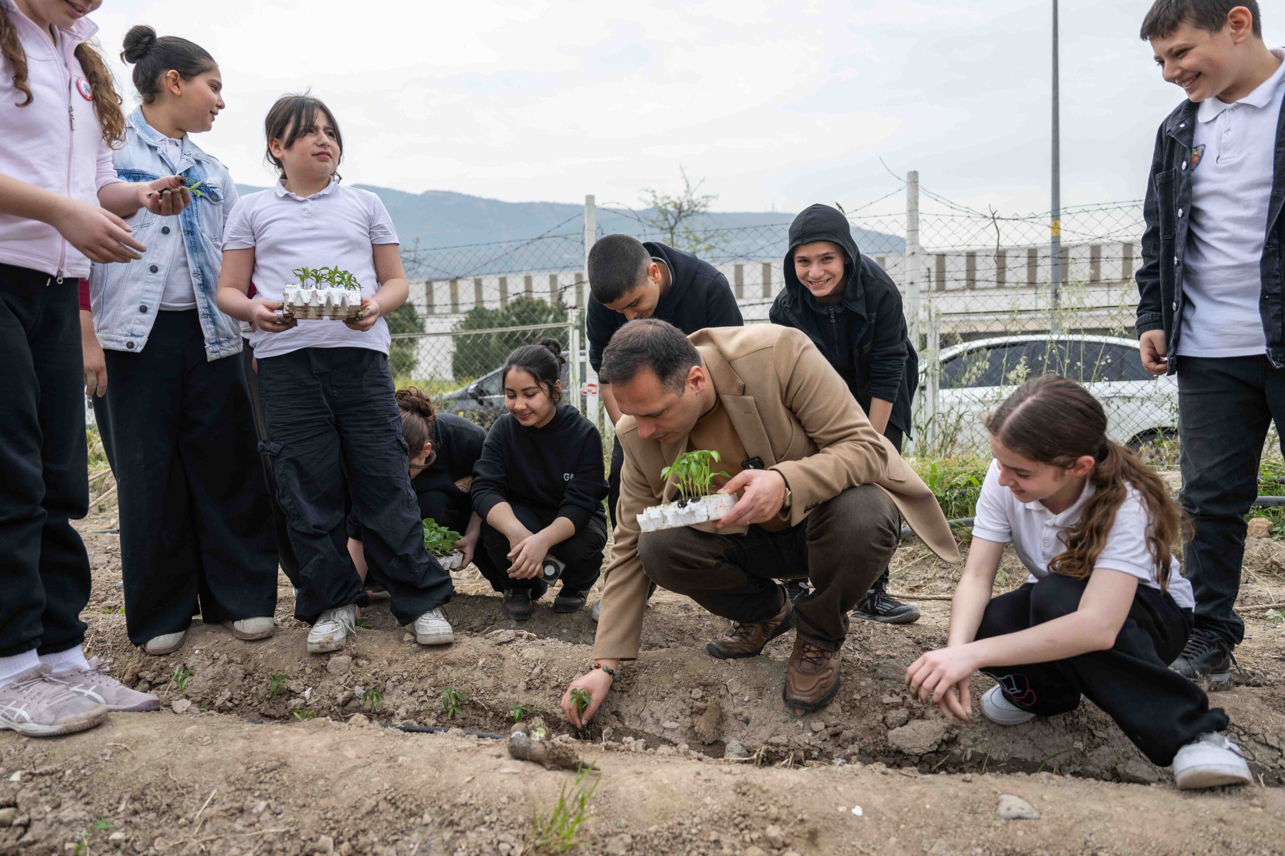 Bornova’da Kent Bostanları: Her mahalleye bir üretim bahçesi geliyor