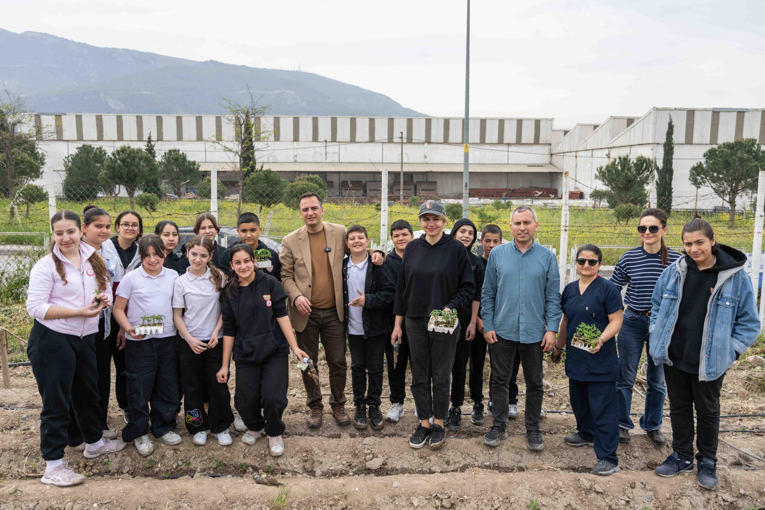 Bornova’da Kent Bostanları: Her mahalleye bir üretim bahçesi geliyor