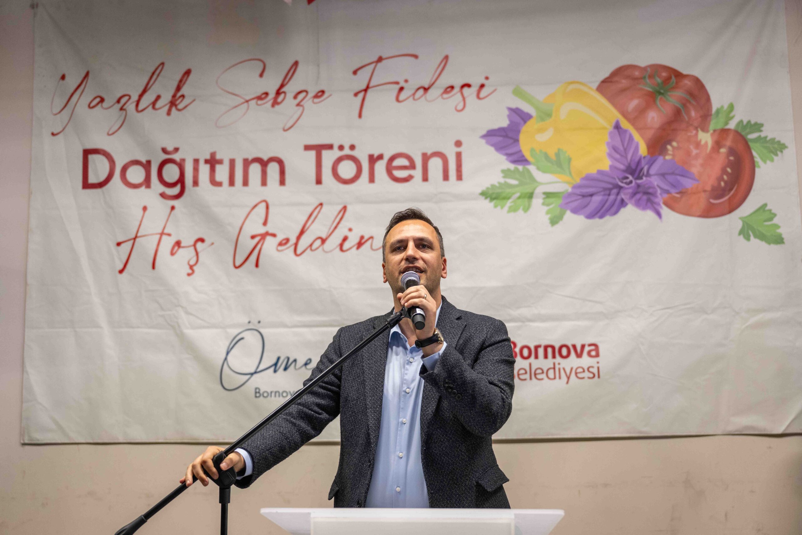 Bornova’da toprağa can, üreticiye destek: 382 bin fideyle yaz bereketi başlıyor