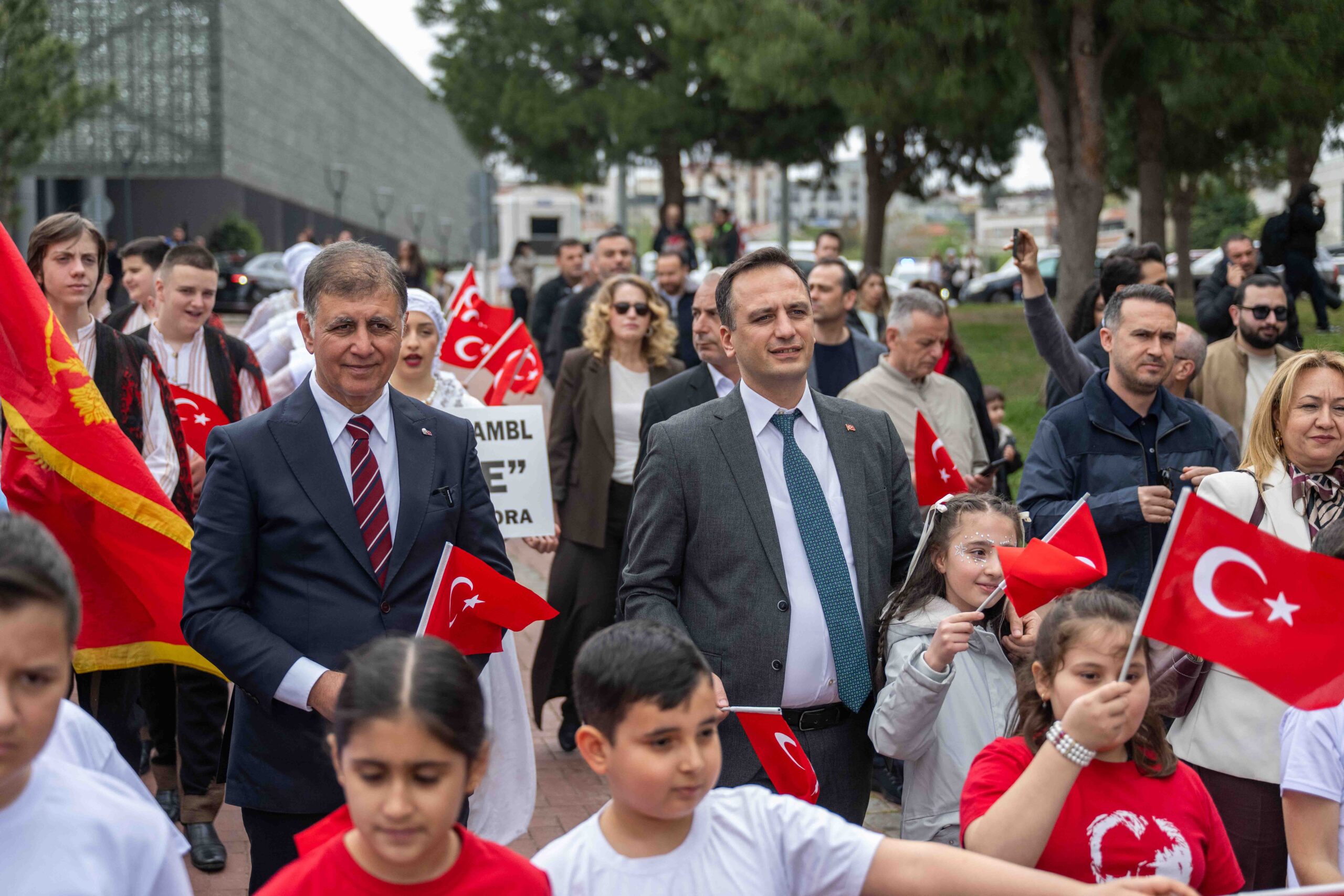 Bornova’da gökyüzü çocukların: 23 Nisanda iki başkanlı özel kutlama