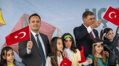 Bornova’da Belediyesi tarafından düzenlenen Geleneksel Uçurtma Şenliği, 23 Nisan’da binlerce