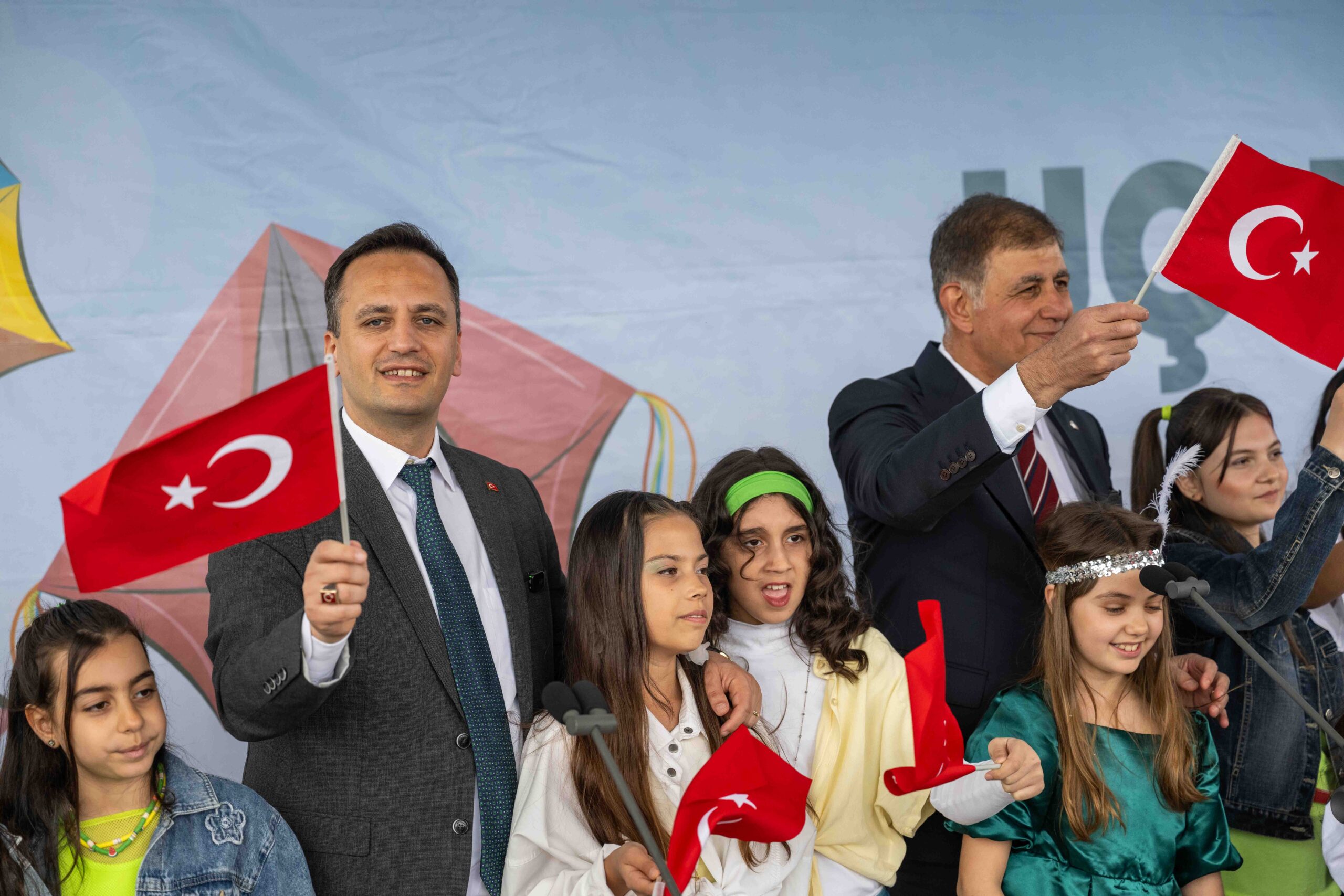 Bornova’da gökyüzü çocukların: 23 Nisanda iki başkanlı özel kutlama