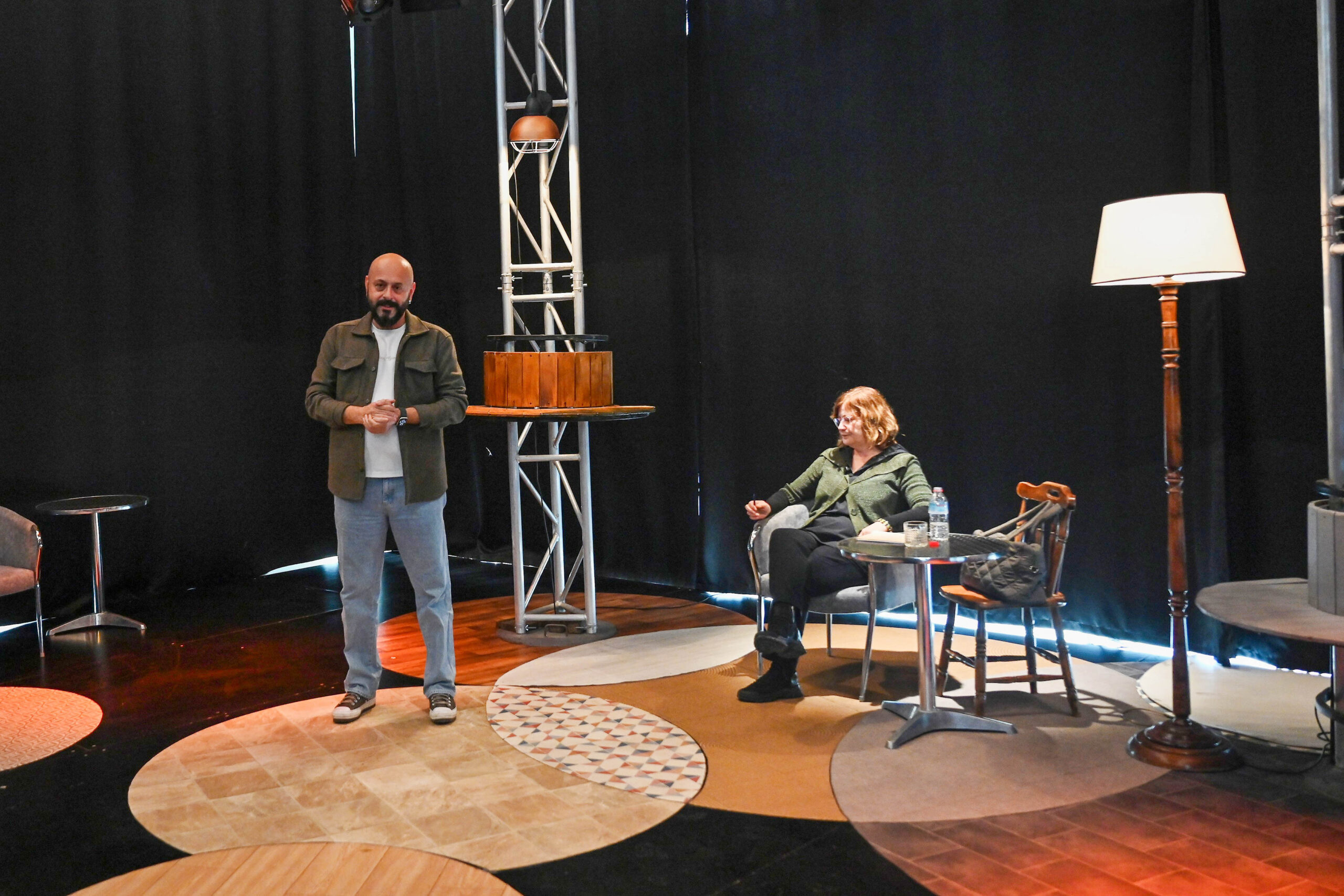 Tiyatronun binlerce yıllık yolculuğu Bornova’da anlatıldı 2 Tiyatronun binlerce yıllık yolculuğu Bornova’da anlatıldı