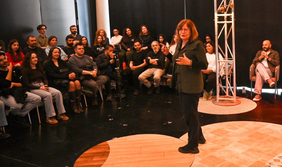 BBŞT Akademi Söyleşileri kapsamında Doç. Dr. Süreyya Karacabey, Dünya Tiyatro