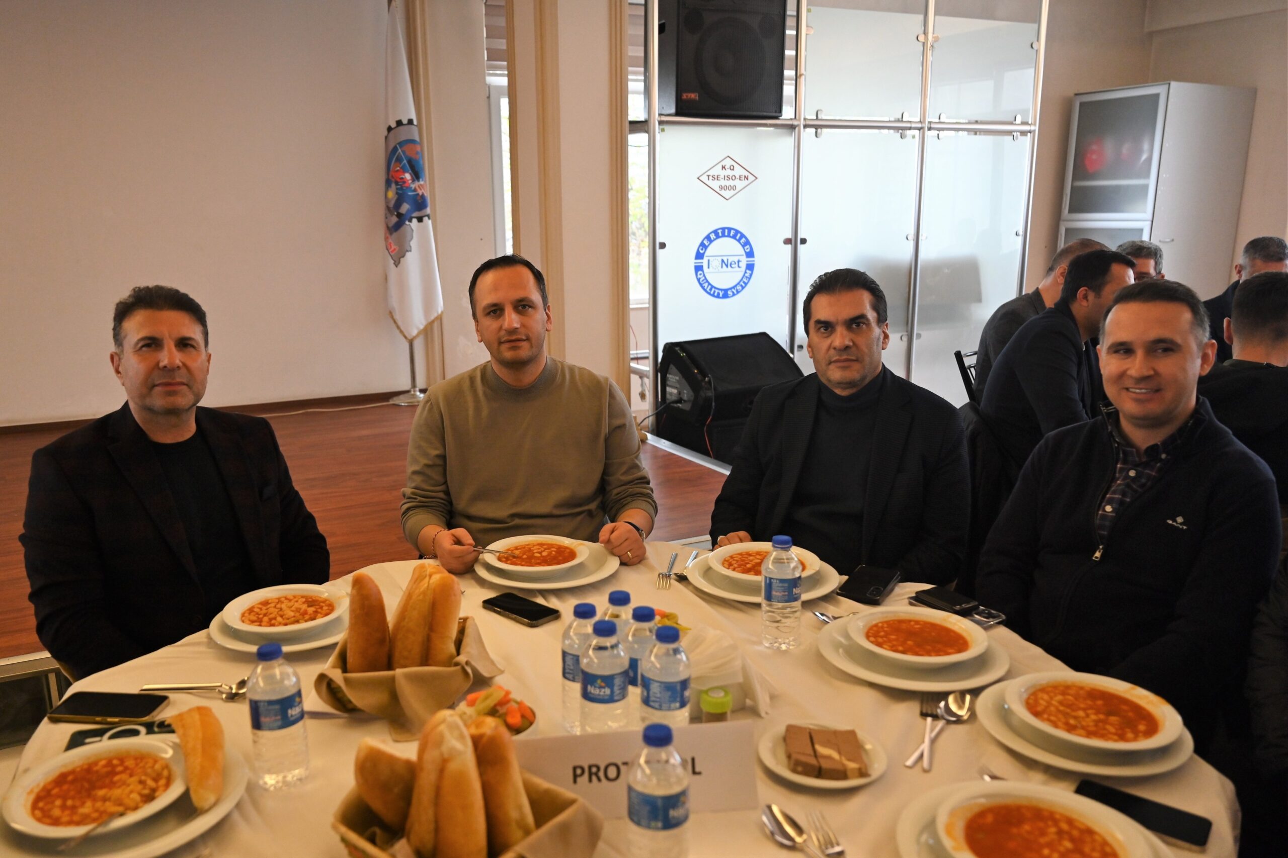 Sanayi esnafıyla aynı sofrada: Başkan Eşki’den dayanışma ve festival çağrısı