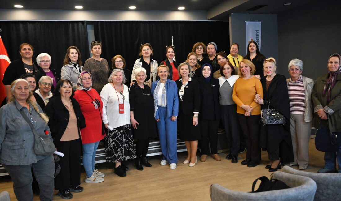 Bornova'nın üreten kadınları genel kurulda buluştu. Simurg Kadın Kooperatifleri Birliği