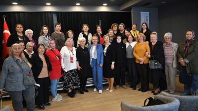 Bornova'nın üreten kadınları genel kurulda buluştu. Simurg Kadın Kooperatifleri Birliği