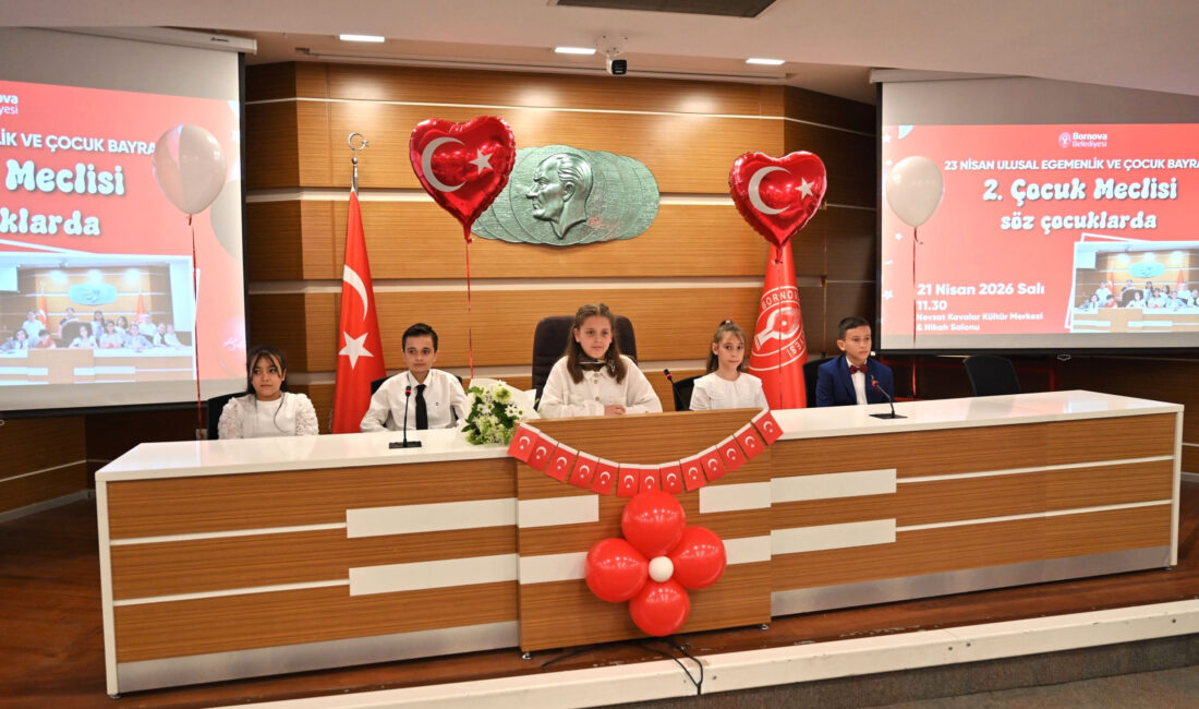 Bornova Belediye Başkanı Ömer Eşki, Çocuk Meclisi üyelerine söz verdi: