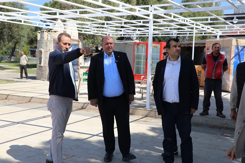 Menderes Belediye Başkanı İlkay Çiçek, ilçede yürütülen belediye çalışmalarını yerinde