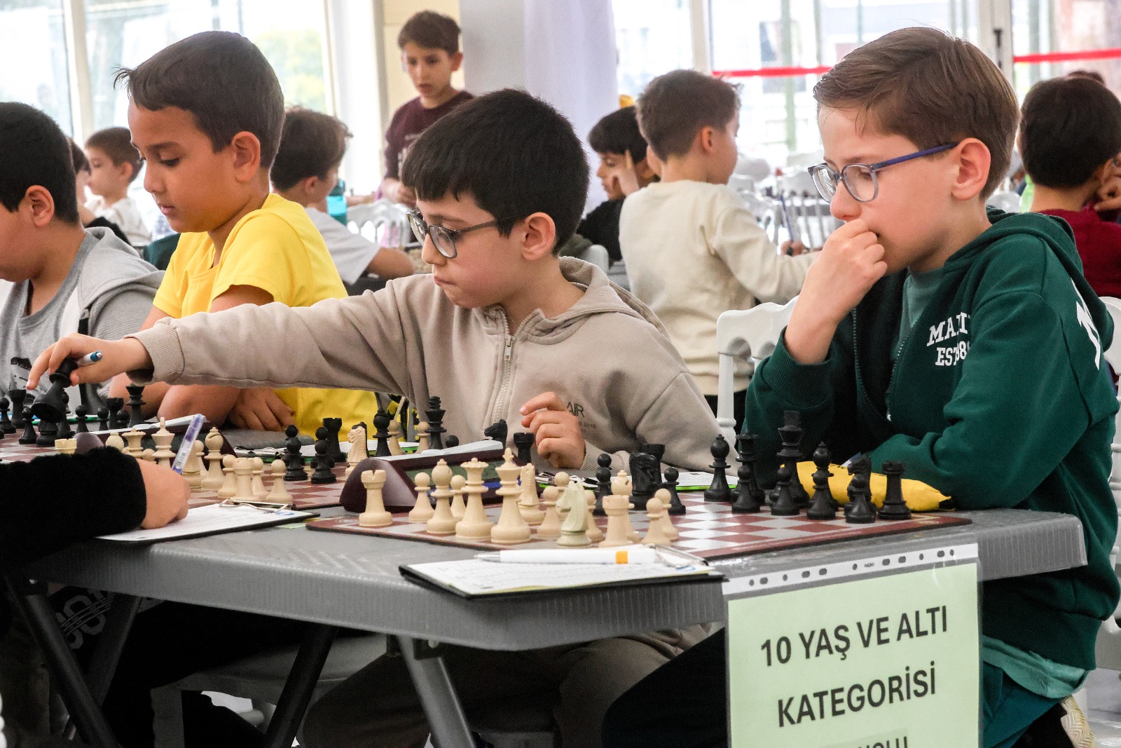 Bayraklı’da 23 Nisan günü: Başkan Önal’dan çocuklara bayram sözü!