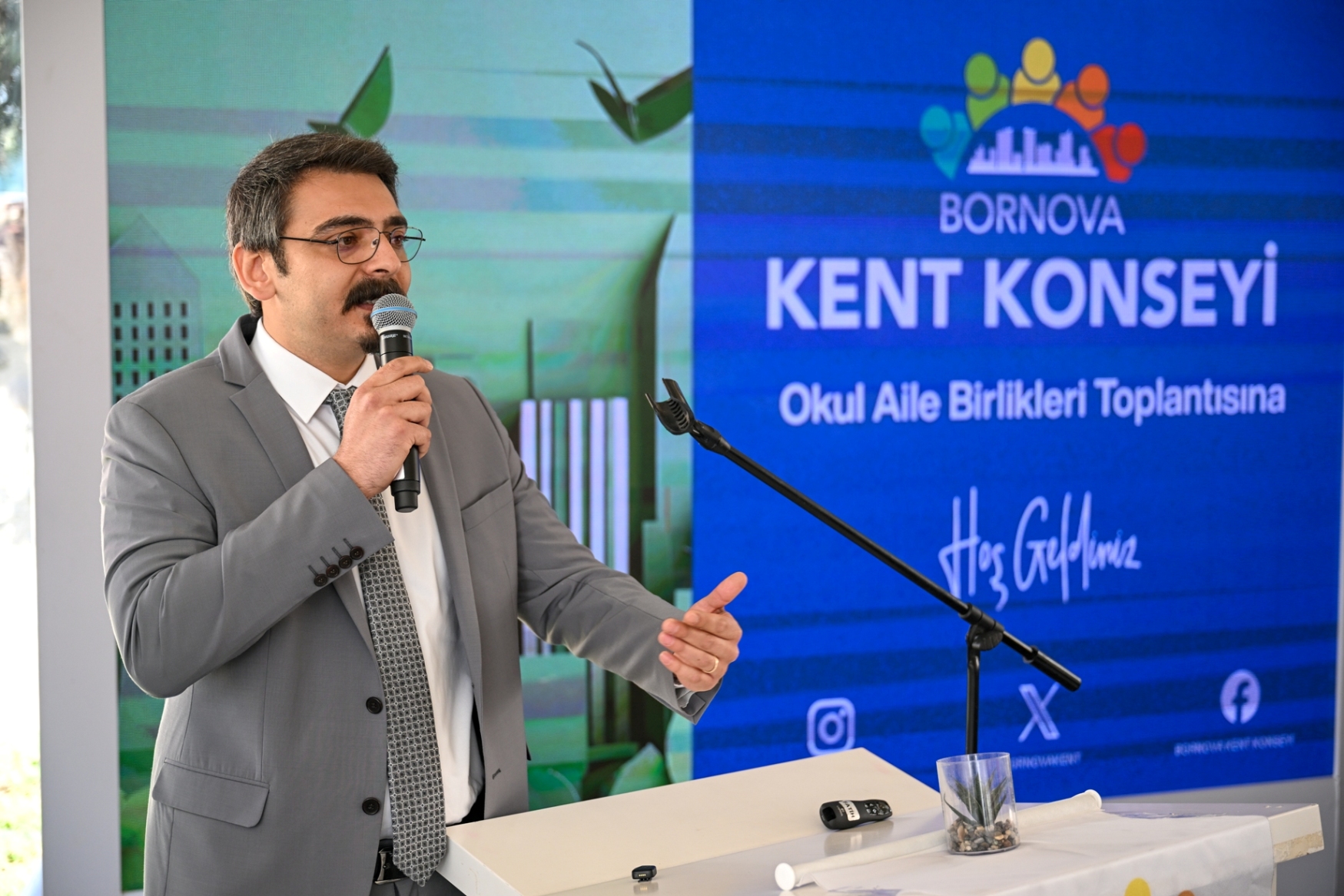 Bornova’da eğitimin geleceği için güç birliği: Okul aile birlikleri ve belediye el ele 4 Bornova’da eğitimin geleceği için güç birliği: Okul aile birlikleri ve belediye el ele