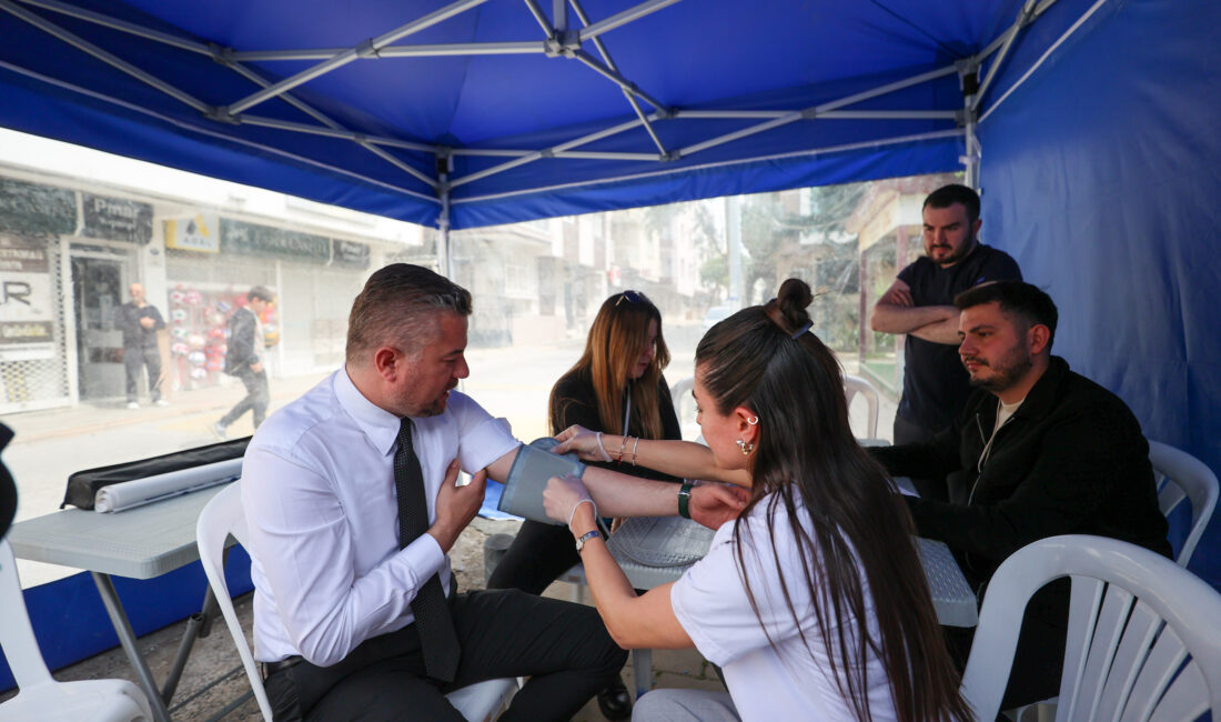 Buca Belediyesi’nin “Köşe Bucak Sağlık" sloganıyla başlattığı ücretsiz sağlık taramaları