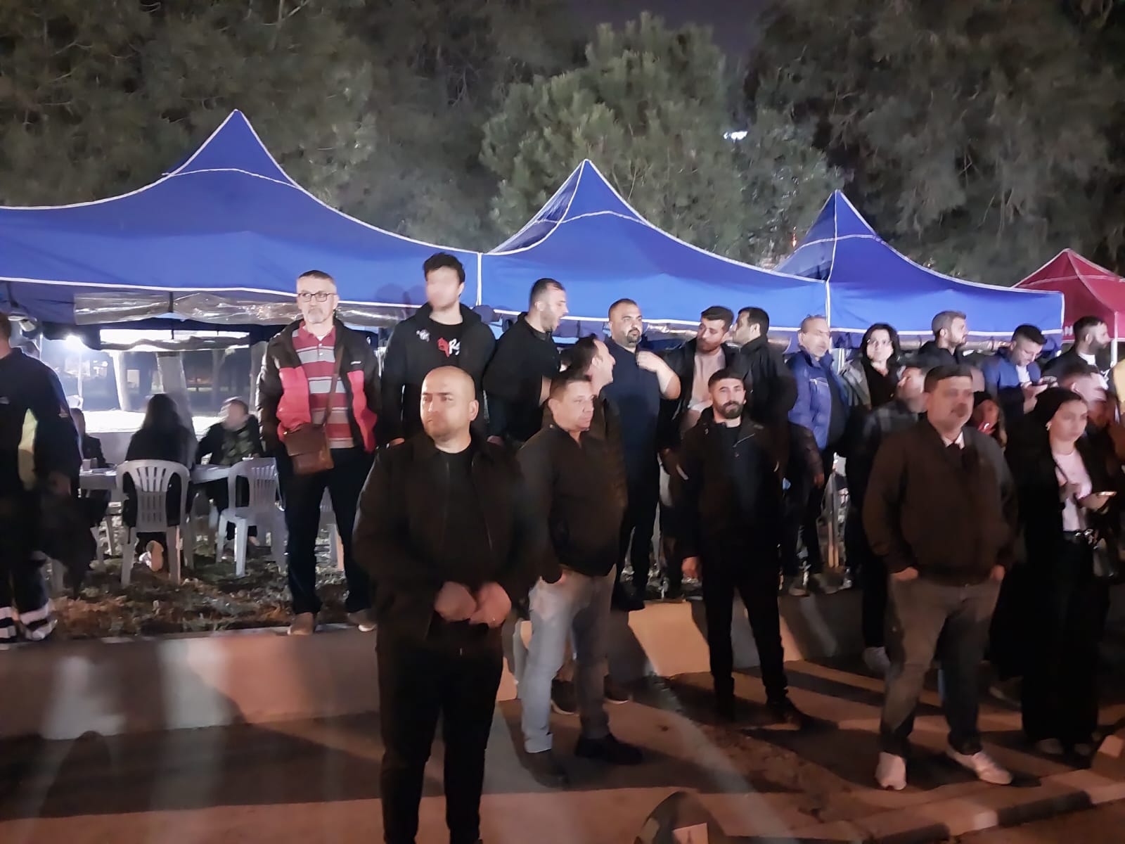 Meslek Fabrikası önünde 'çadır gerginliği': Polis kaldırdı; tansiyon yükseldi 1 Meslek Fabrikası önünde 'çadır gerginliği': Polis kaldırdı; tansiyon yükseldi