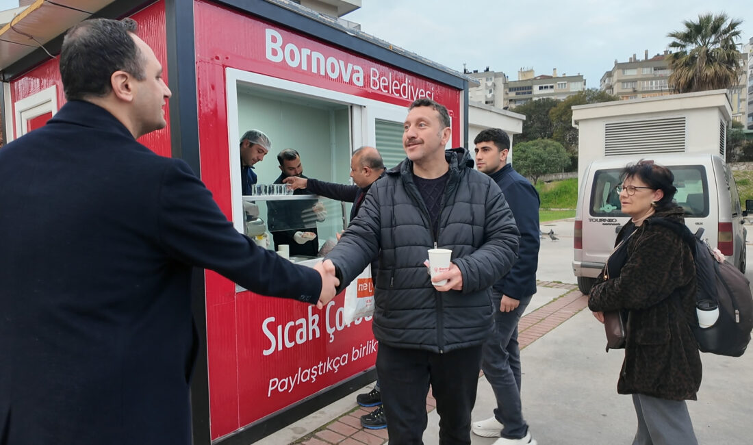 Bornova Metro’dan sonra şimdi de Manisa yolu girişi sıcak çorbayla