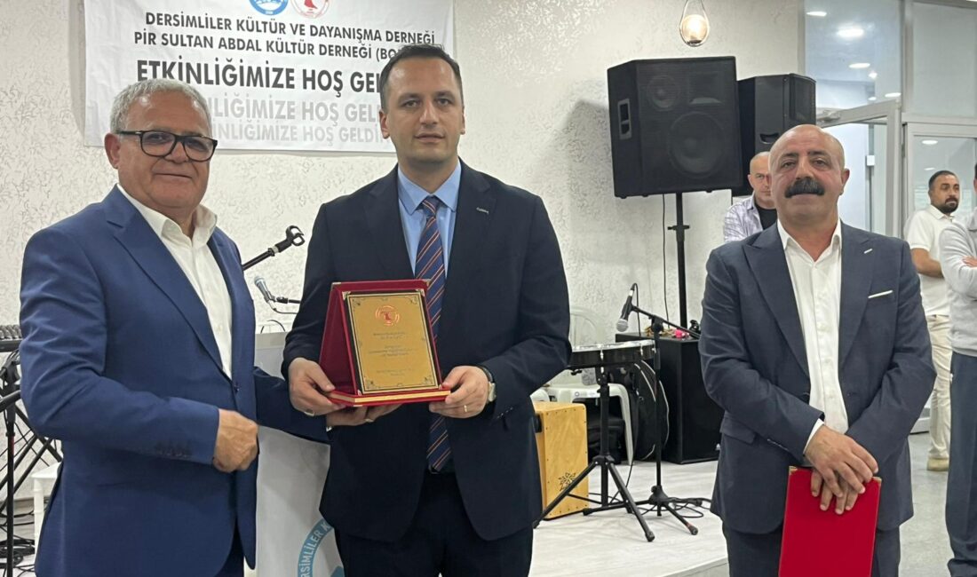 Bornova Belediye Başkanı Ömer Eşki’nin ev sahipliğinde bir araya gelen