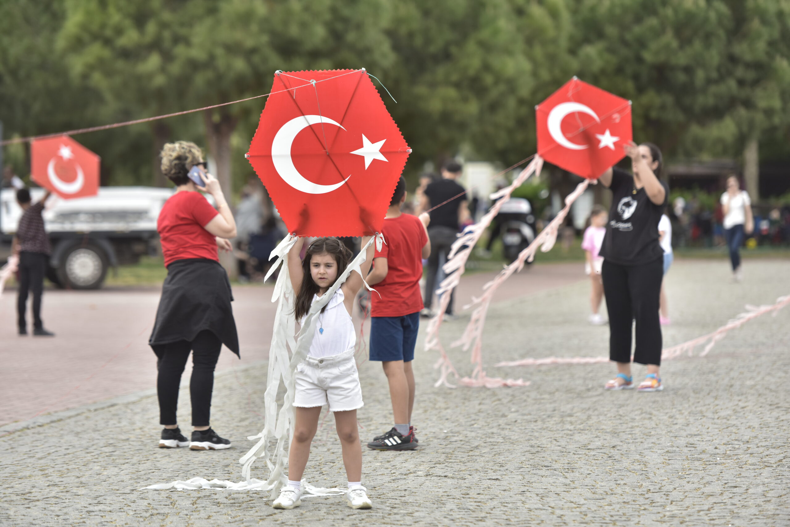 İzmirliler 23 Nisan’da Aşık Veysel’de buluşacak: Gökyüzü uçurtmalarla renklenecek!
