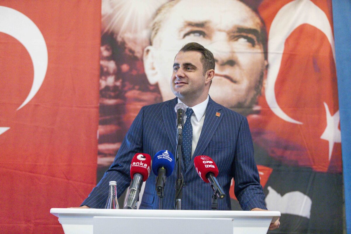 CHP İzmir İl Başkanlığı’nın ev sahipliğinde düzenlenen Sivil Toplum Kuruluşları