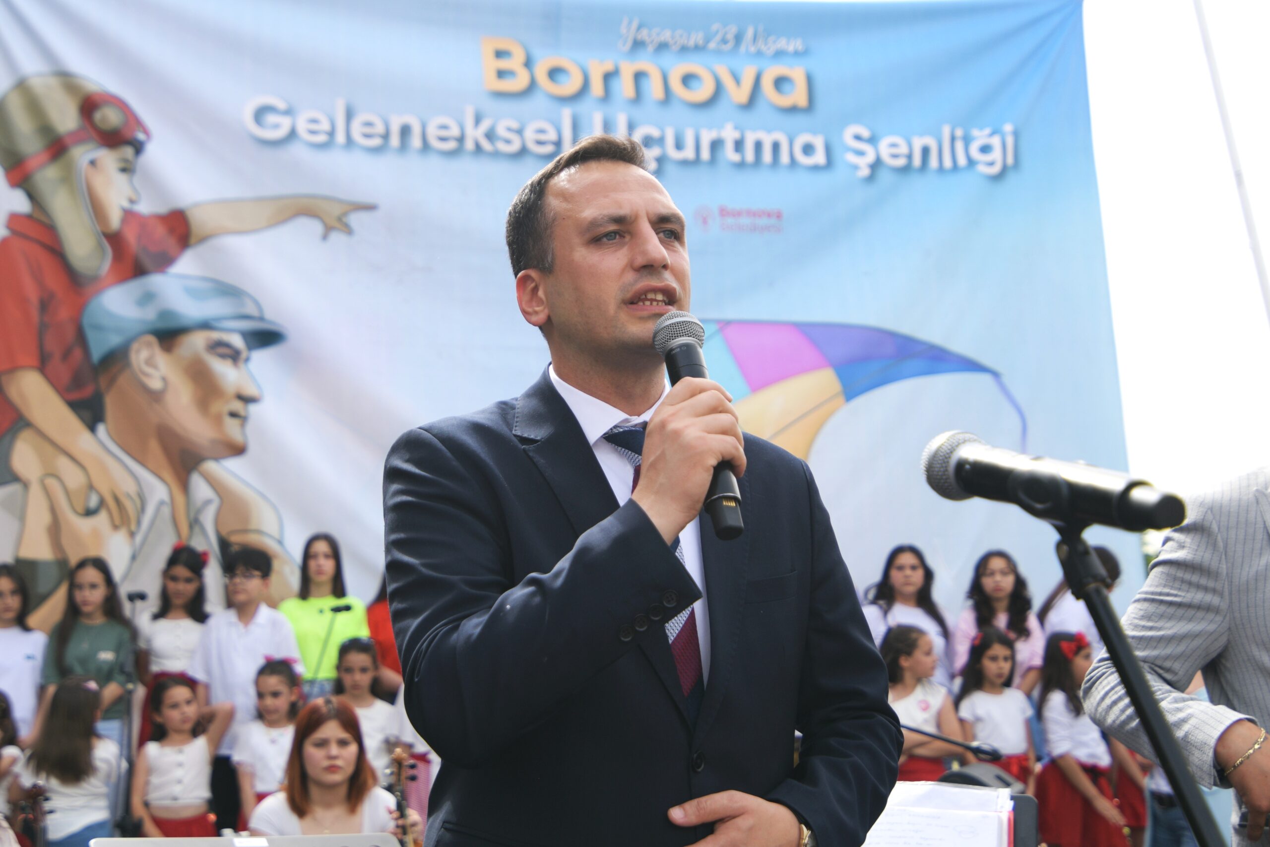 İzmirliler 23 Nisan’da Aşık Veysel’de buluşacak: Gökyüzü uçurtmalarla renklenecek!