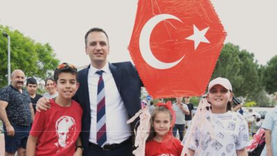 Bornova Belediyesi, 23 Nisan coşkusunu Geleneksel Uçurtma Şenliği ile zirveye