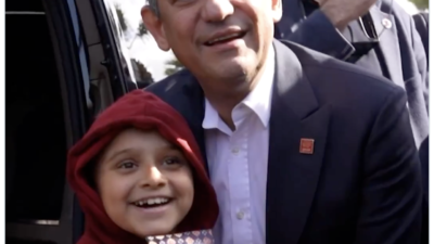 CHP Genel Başkanı Özgür Özel’in yoğun İzmir mesaisi, Çeşme’de yürekleri