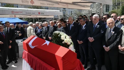 Türk siyasi tarihinin sembol isimlerinden, eski TBMM Başkanı Hüsamettin Cindoruk,