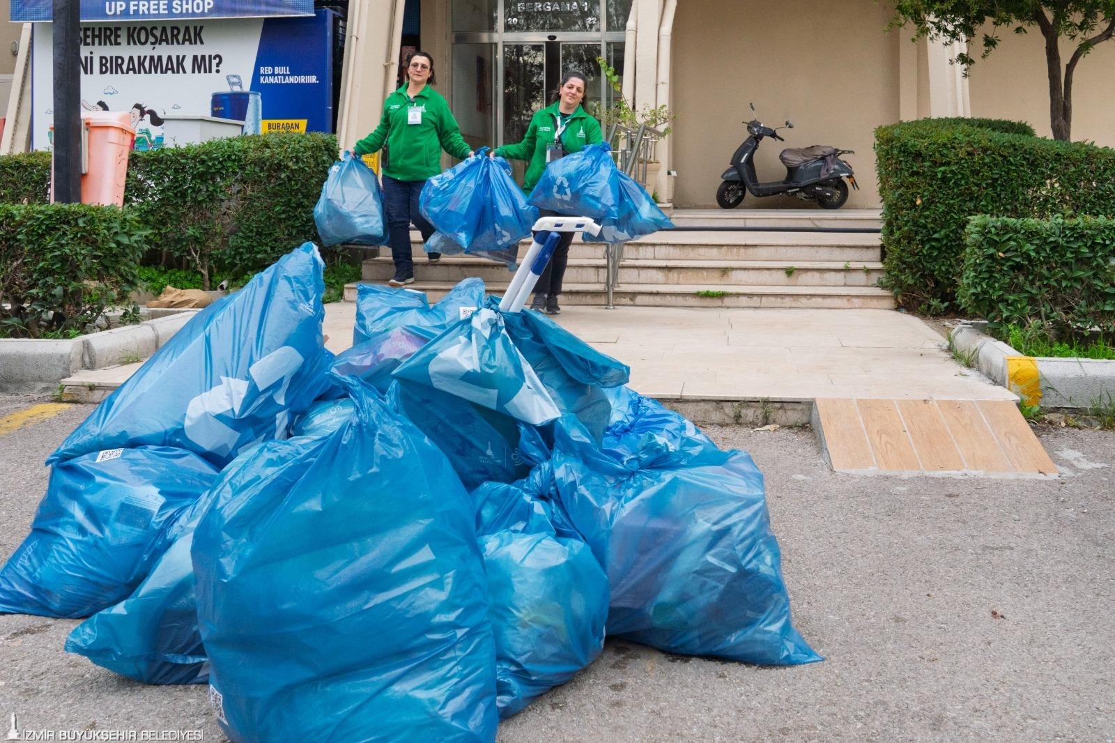 İzmir'in 'yeşil dönüşüm' hamlesi: Atıktan elektrik evde geri dönüşüm!