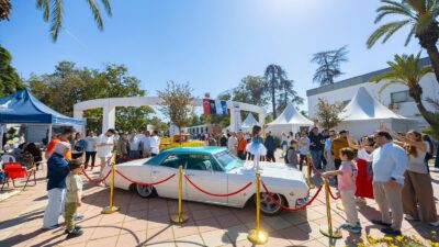 İzmir Classic Cars tarafından İzmir Büyükşehir Belediyesi desteğiyle düzenlenen sergi,