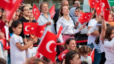 Konak’ta çocuklar, 25 Nisan Cumartesi günü, Konak Belediyesi’nin 23 Nisan