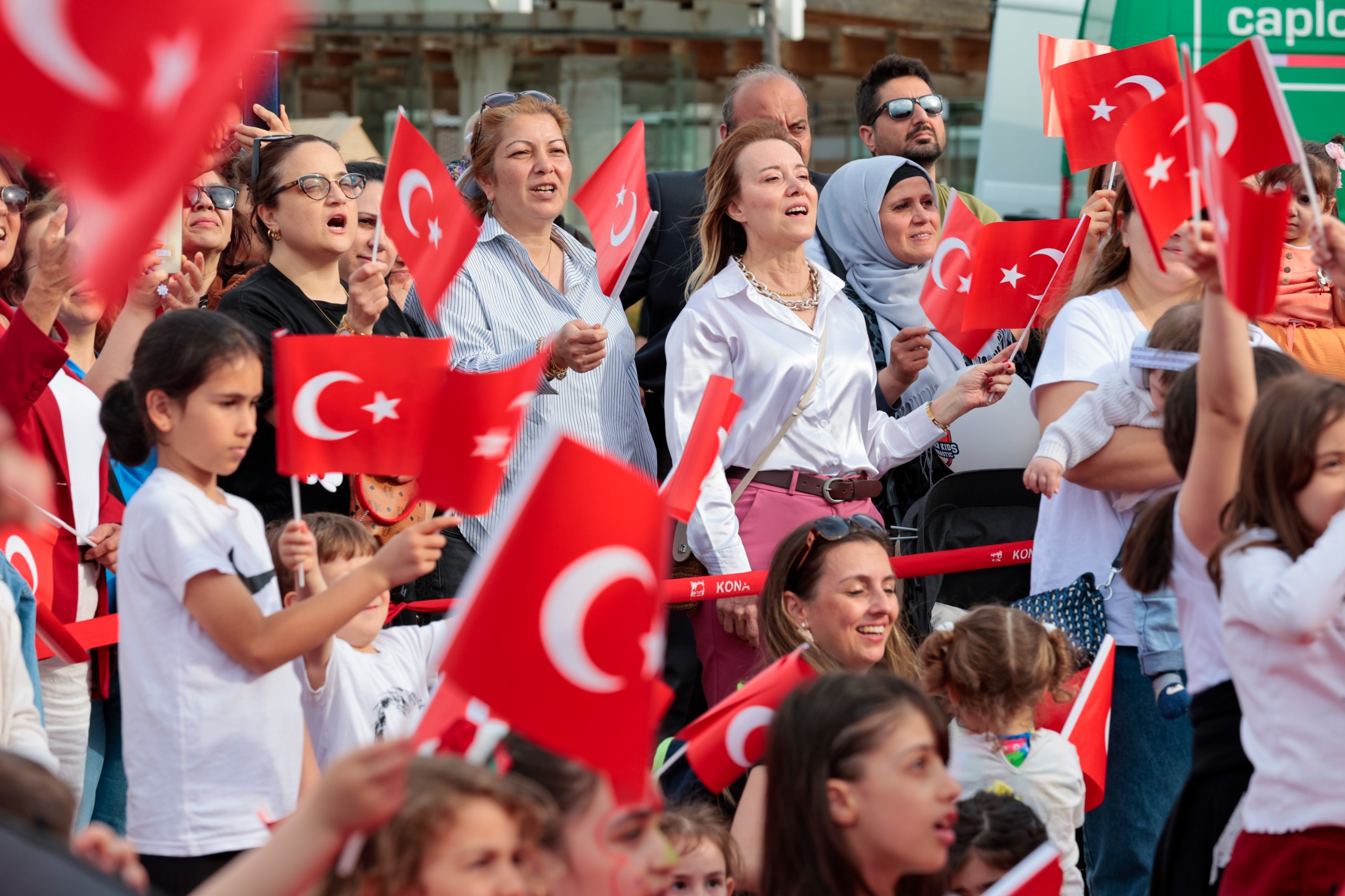 Konak’ta 23 Nisan coşkusu Karantina Meydanı’nda yaşanacak