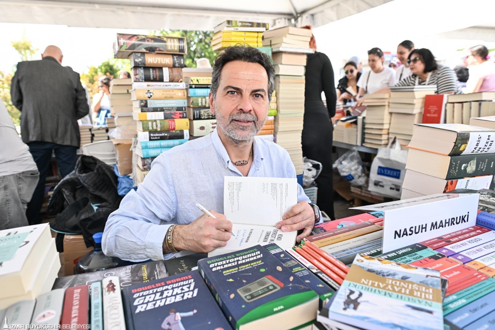 İZKİTAP’ta muhteşem final: Everest’in zirvesinden Cumhuriyet’in ışığına!