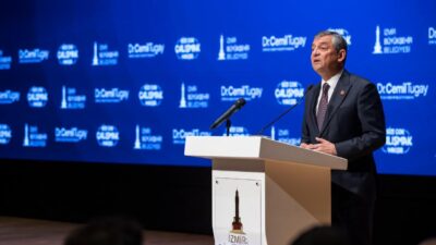 ​Cumhuriyet Halk Partisi (CHP) Genel Başkanı Özgür Özel, 2 Nisan